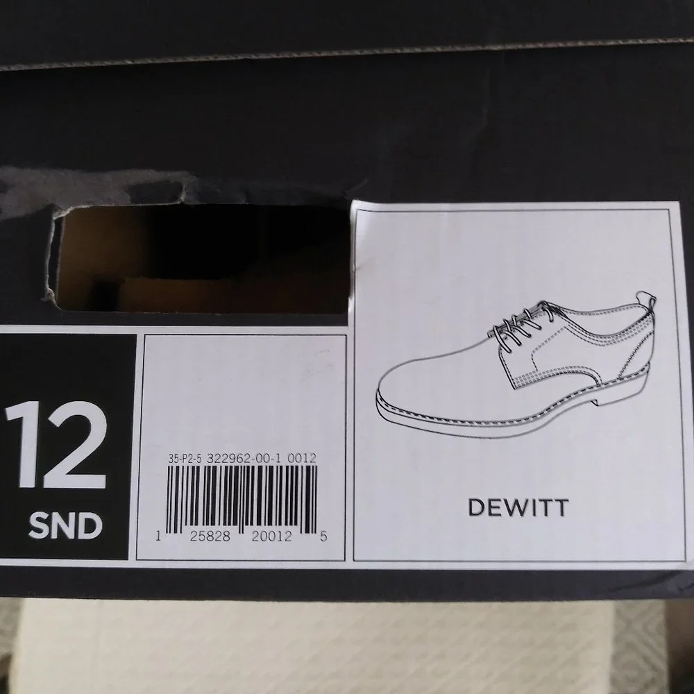 Banana Republic Dewitt Sand Suede Oxford